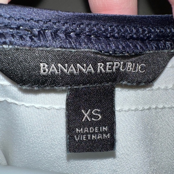 Banana Republic Flutter Sleeve Blouse - Picture 2 of 6